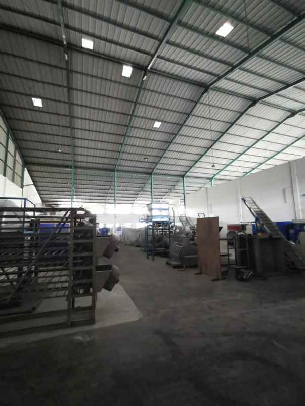 dijual disewakan gudang ex pabrik di singosari malang
