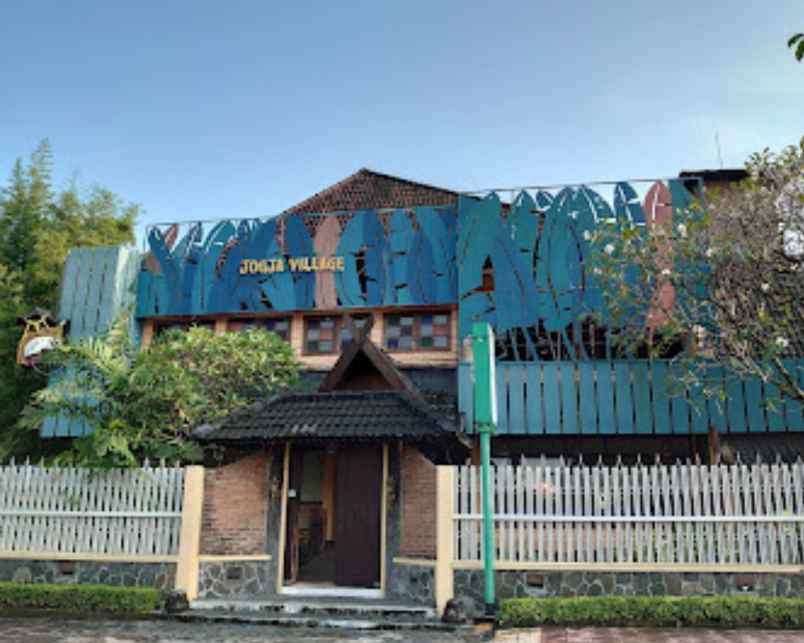 dijual hotel brontokusuman