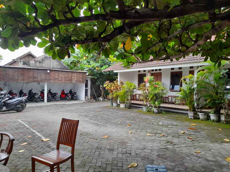 dijual hotel jl ringroad utara maguwo