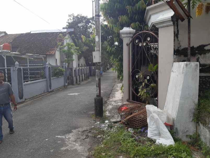 dijual kost caturtunggal depok sleman