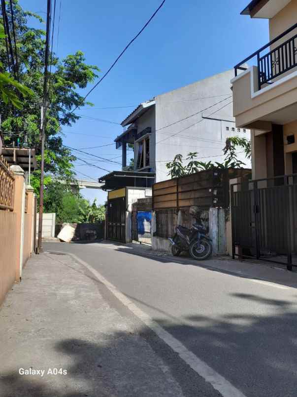 dijual kost ceger cipayung