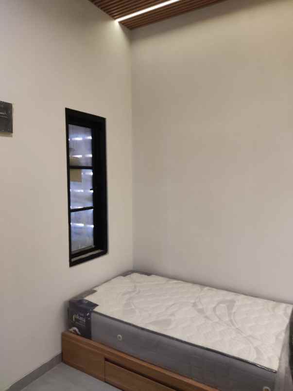 dijual kost dekat pintu vokasi ui