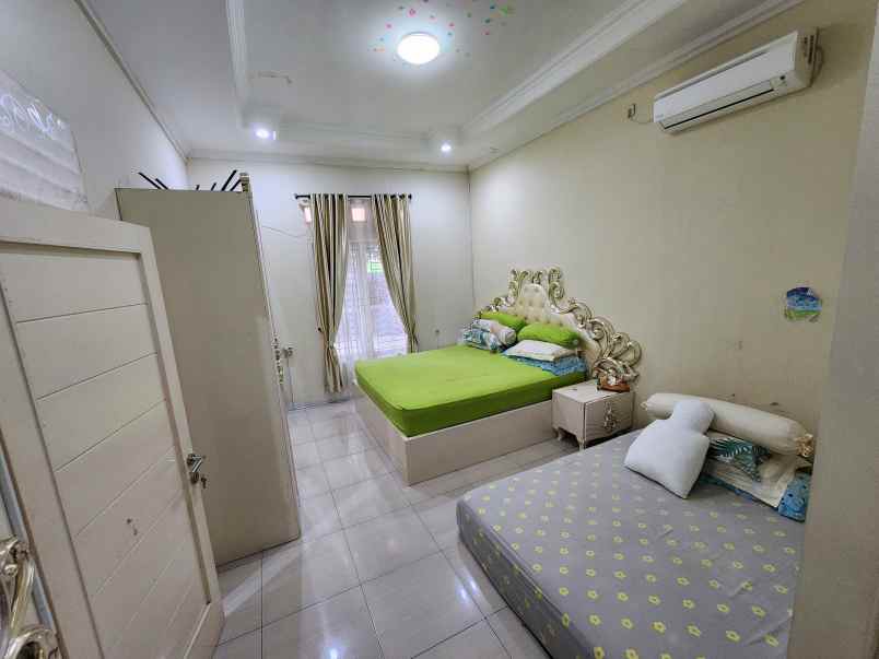 dijual kost jl kampus stan jurangmangu