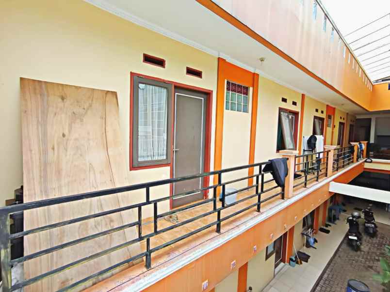 dijual kost jl pacuan kuda sukamiskin