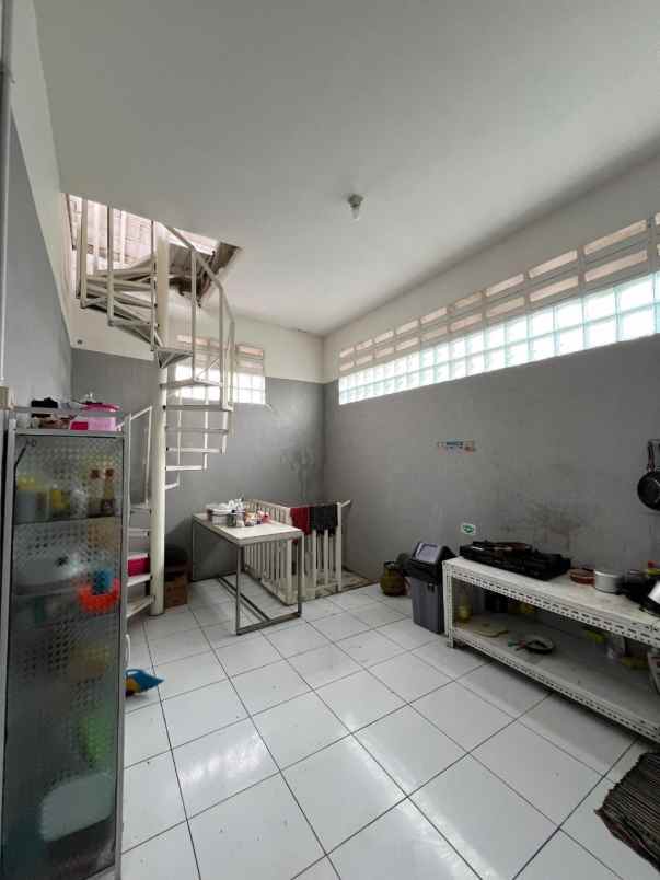 dijual kost jl raya dramaga