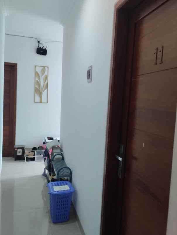 dijual kost karet kuningan