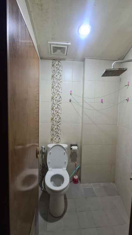 dijual kost kemanggisan