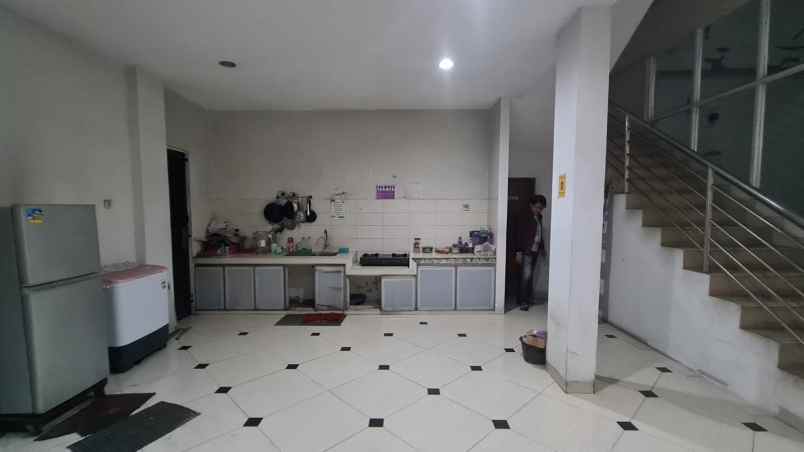 dijual kost kemanggisan