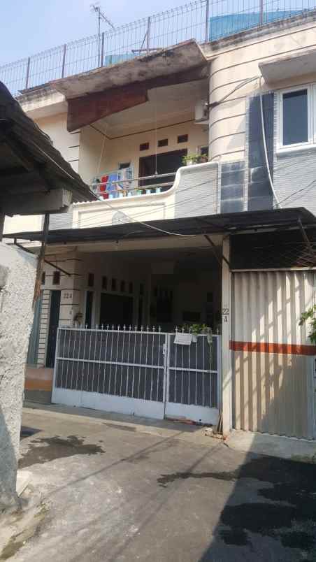 dijual kost pengadegan timur