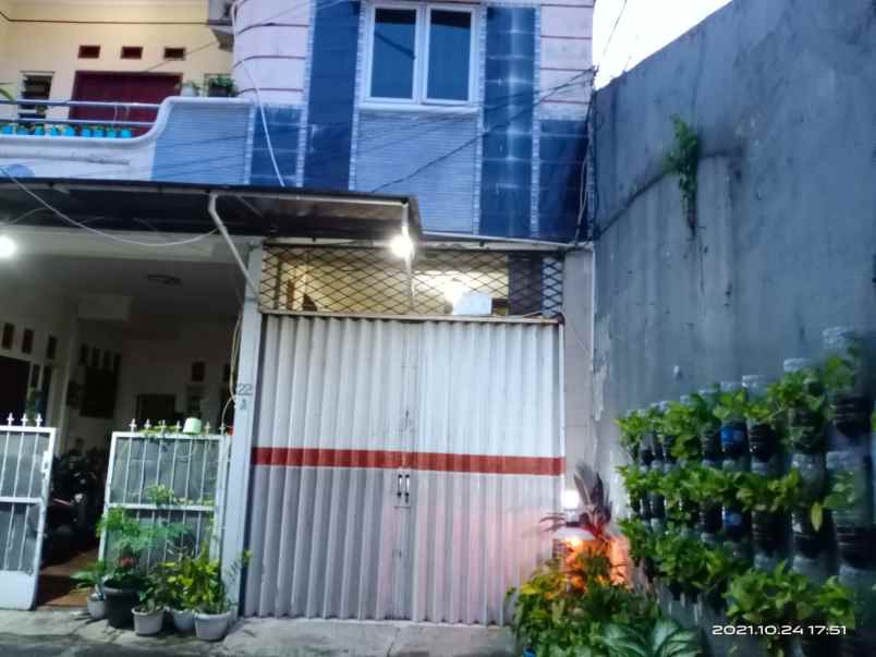 dijual kost pengadegan timur