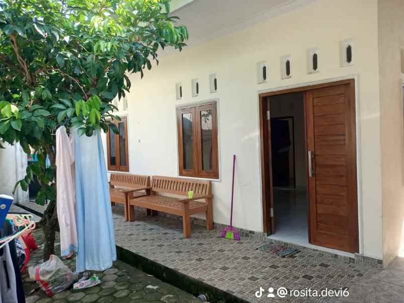 dijual murah rumah plus kost kostan