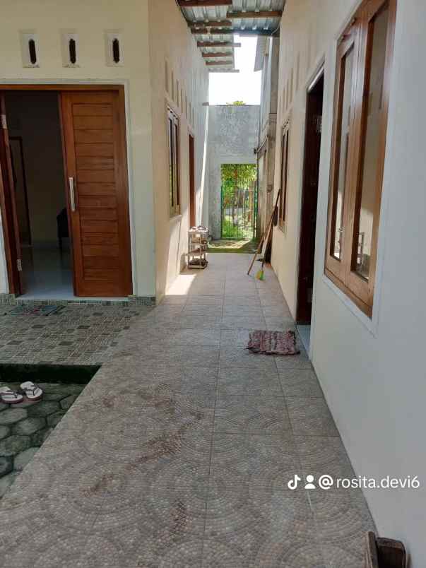 dijual murah rumah plus kost kostan