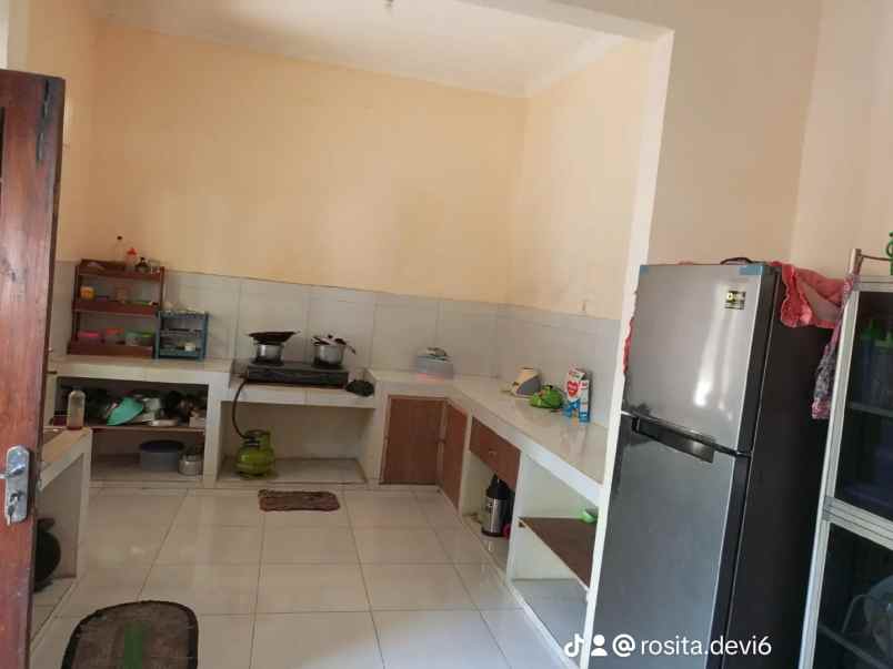 dijual murah rumah plus kost kostan
