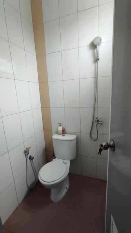 dijual ruko 2 lantai di kelud raya semarang