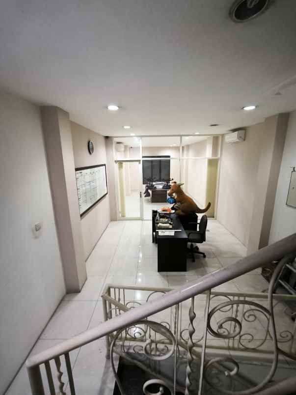 dijual ruko gudang kantor jalan mayjen sungkono