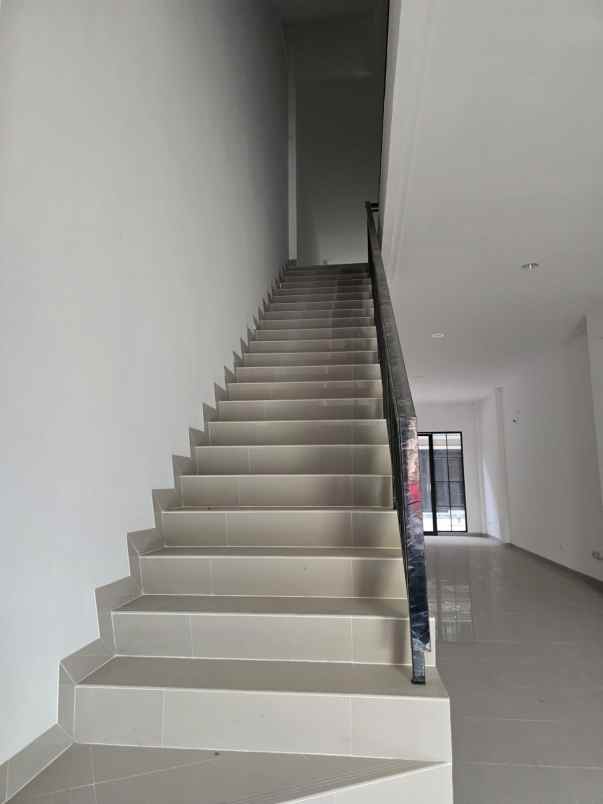 dijual ruko gudang kantor rukan osaka pik2