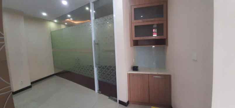 dijual ruko gudang kantor wolter monginsidi