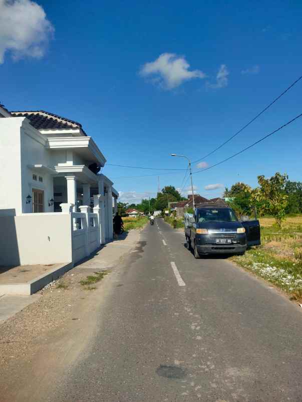 dijual rumah 1 km ke masjid agung bantul