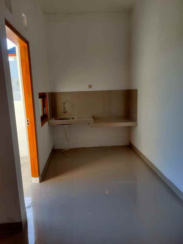 dijual rumah 1 km ke masjid agung bantul