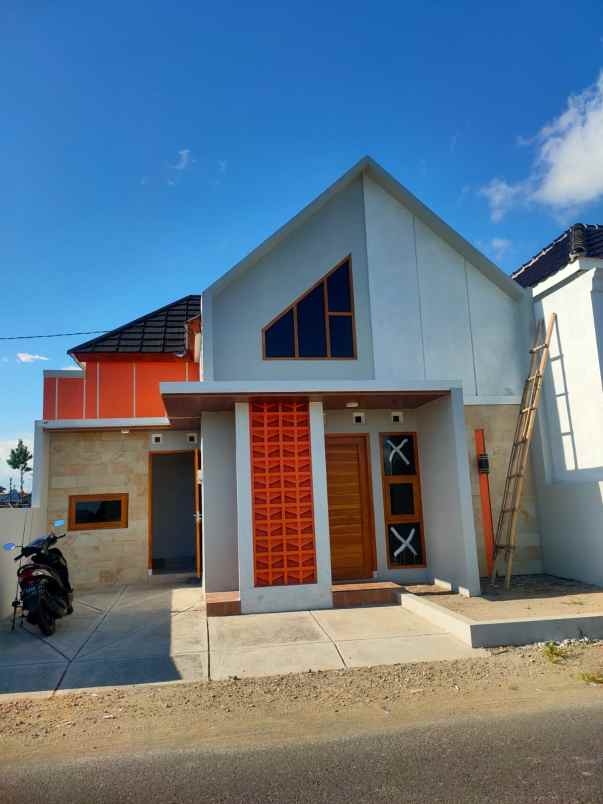 dijual rumah 1 km ke masjid agung bantul