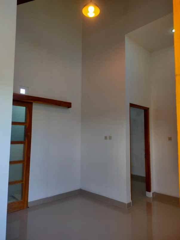 dijual rumah 1 km ke masjid agung bantul