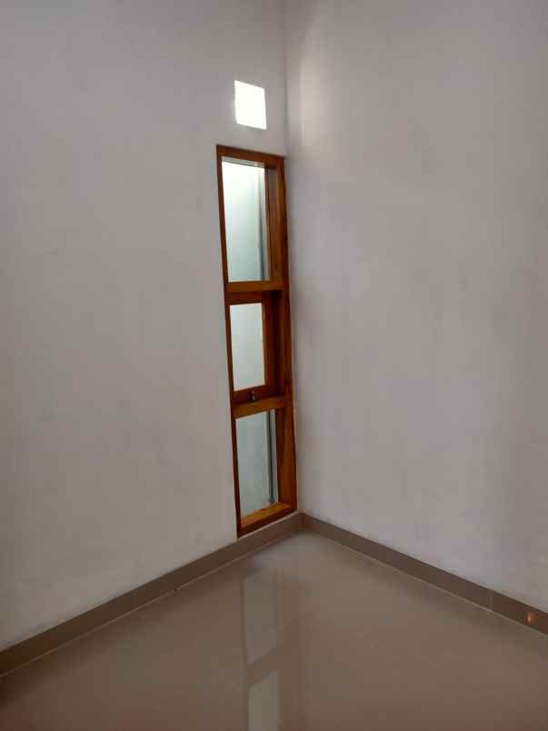 dijual rumah 1 km ke masjid agung bantul