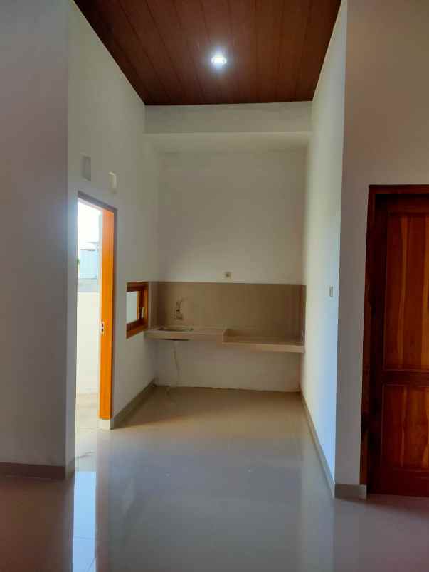 dijual rumah 1 km ke masjid agung bantul