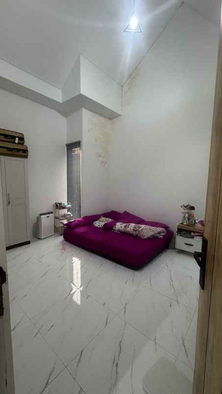 dijual rumah 2 lantai nyaman asri di cipageran cimahi