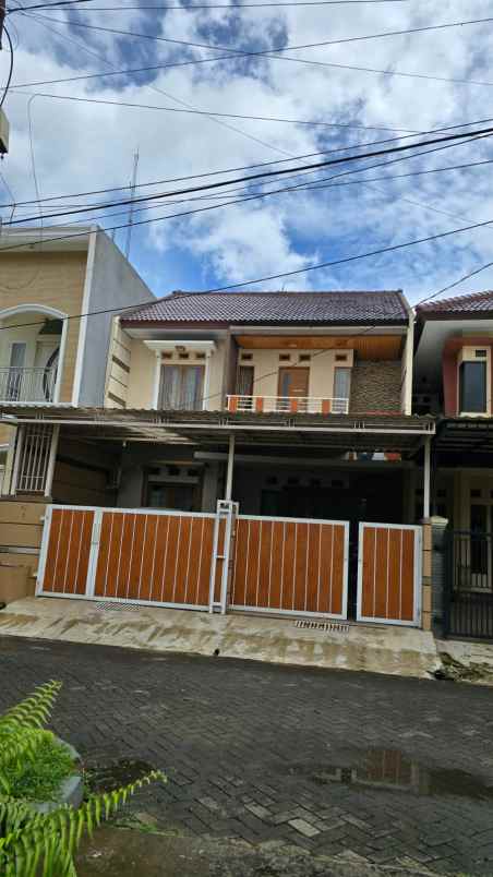 dijual rumah 2 lantai shm kelapa dua tangerang