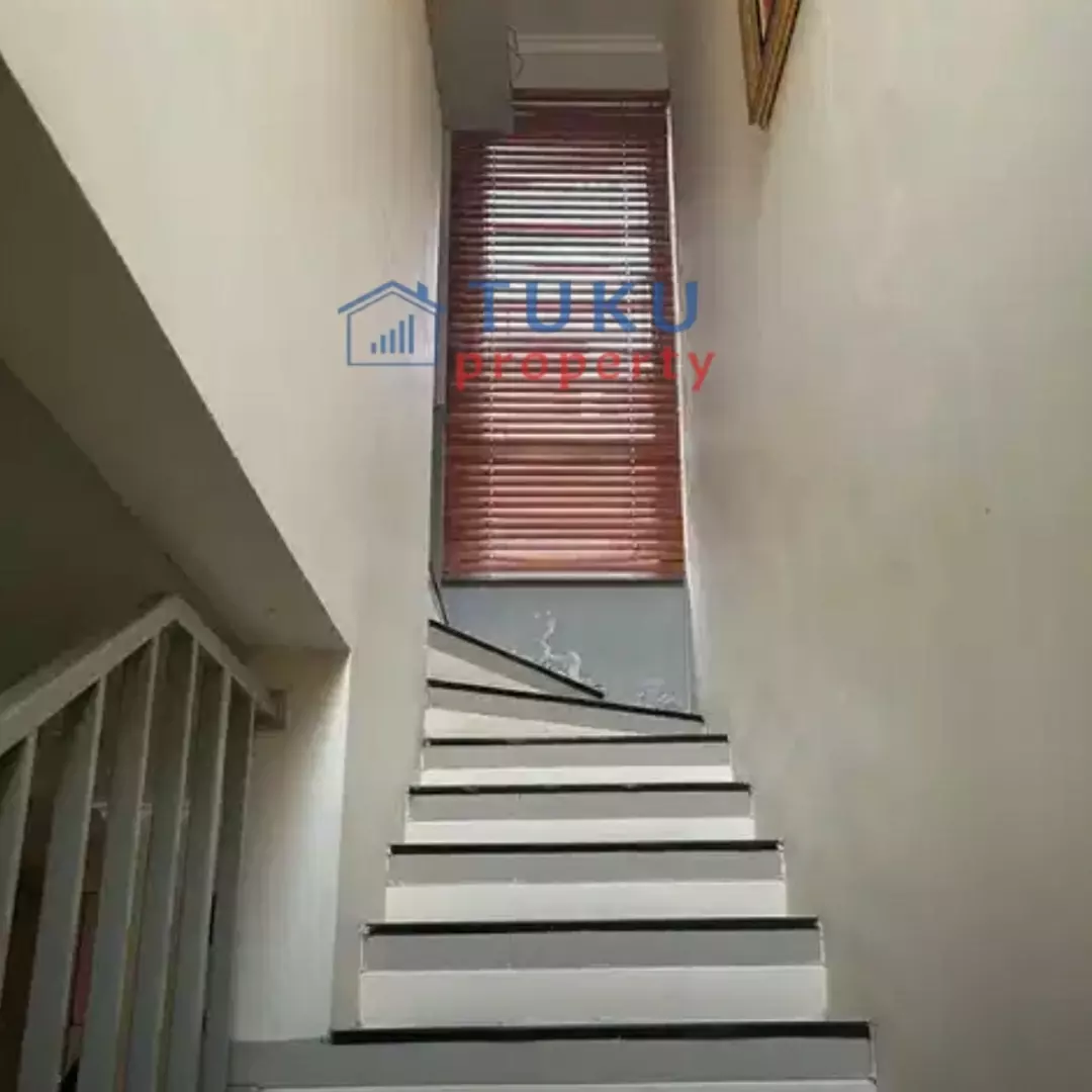 dijual rumah 2 lt sawah lama ciputat bintaro