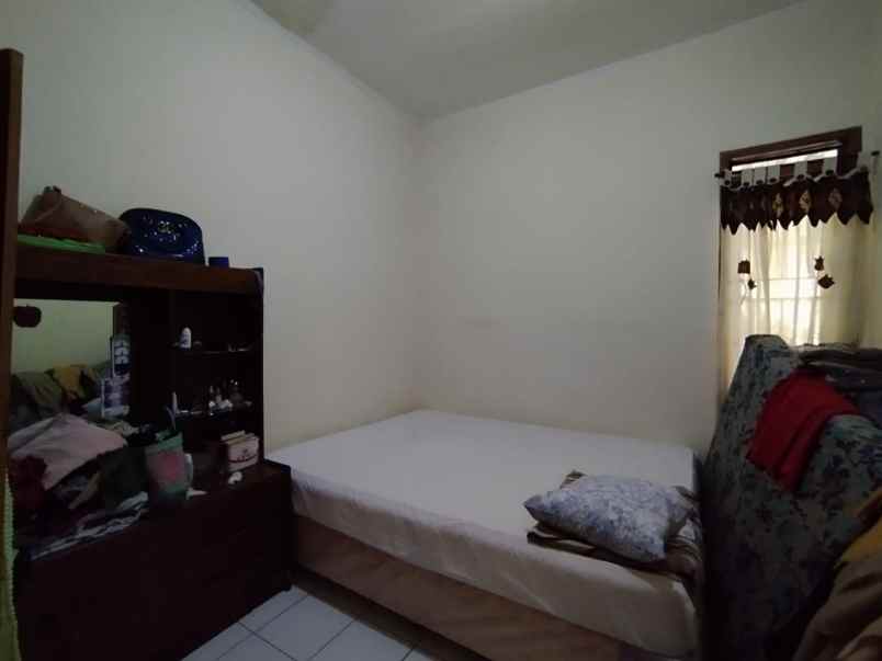 dijual rumah antapani