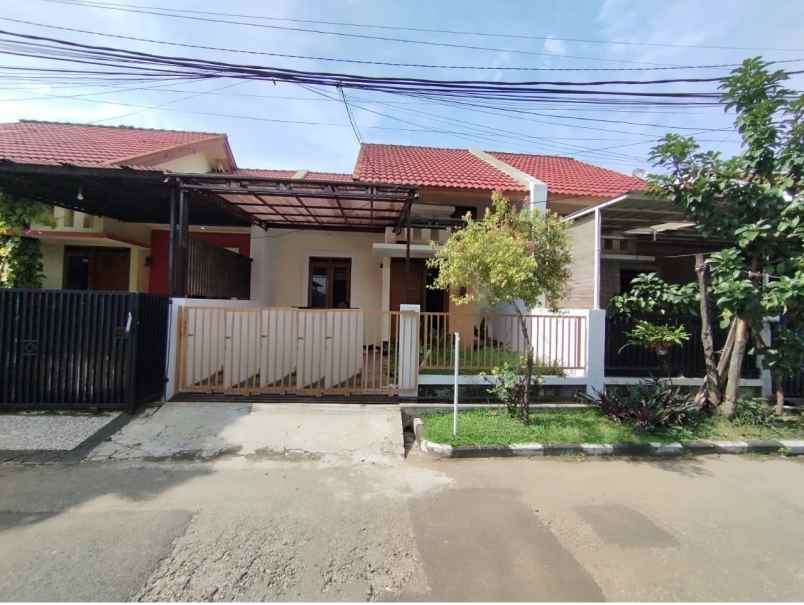 dijual rumah antapani