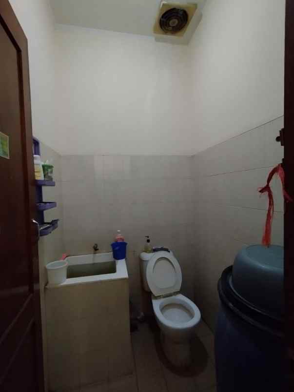 dijual rumah antapani