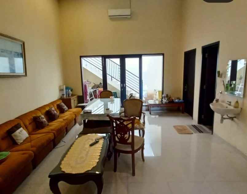 dijual rumah araya kota madya