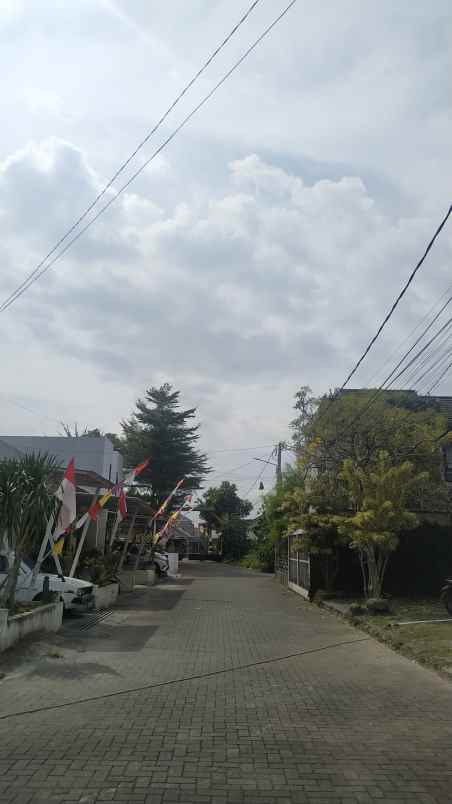 dijual rumah arcamanik