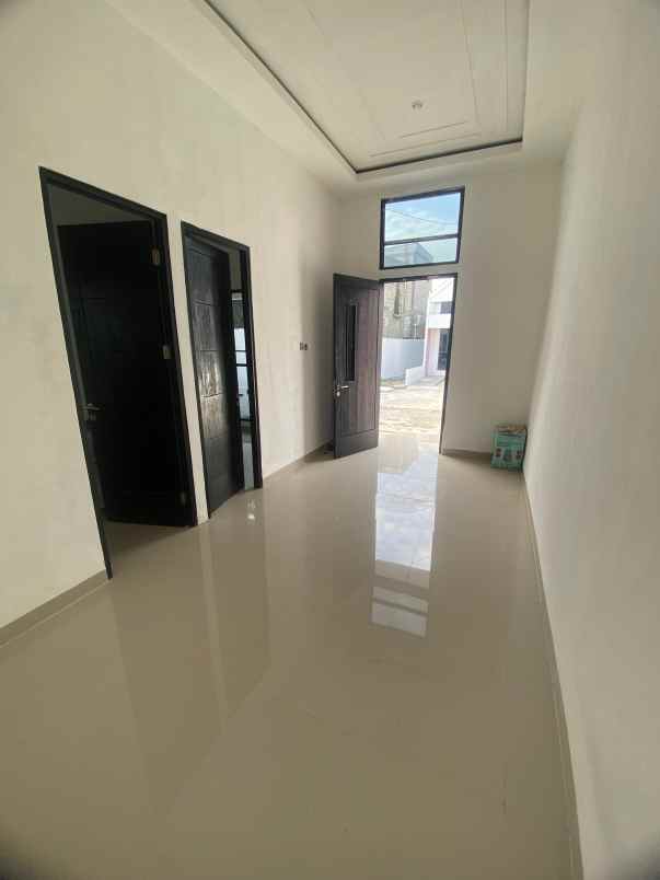 dijual rumah azura residence tarumajaya