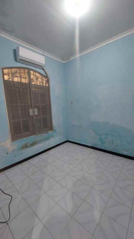 dijual rumah babatan pantai