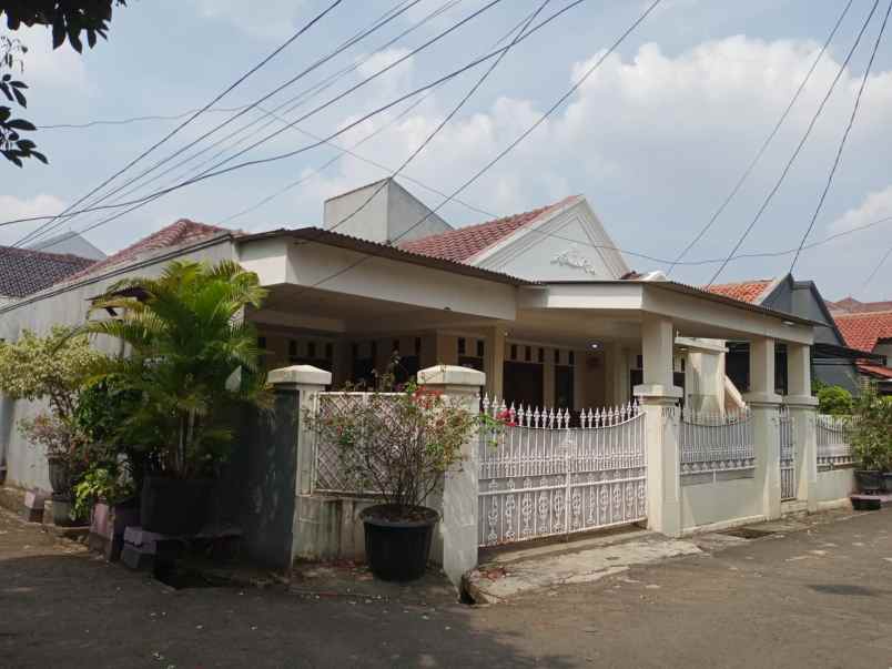 dijual rumah bagus pjmi bintaro cepat murah