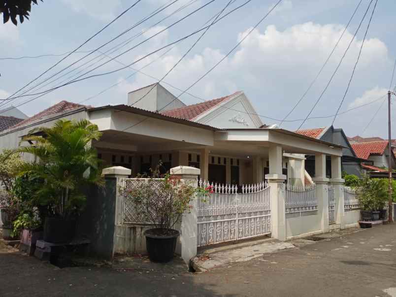 dijual rumah bagus pjmi bintaro cepat murah