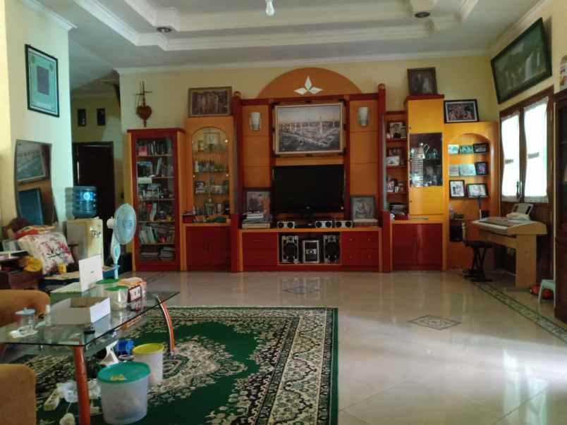 dijual rumah banyumanik