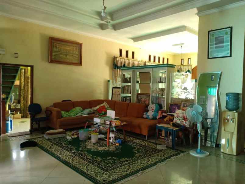 dijual rumah banyumanik