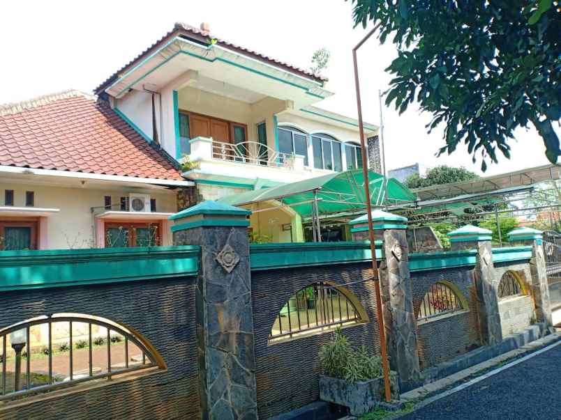 dijual rumah banyumanik