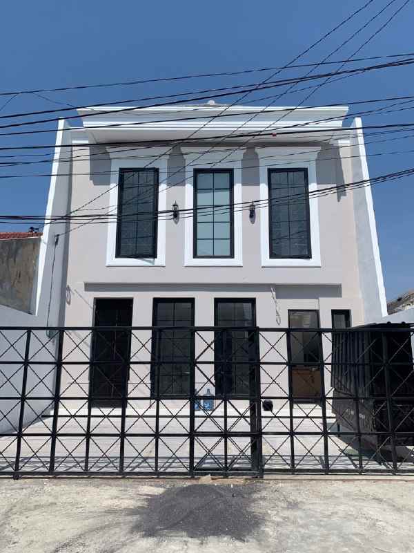 dijual rumah baratajaya