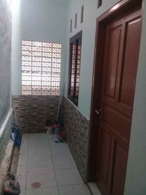 dijual rumah baru renov jakarta barat