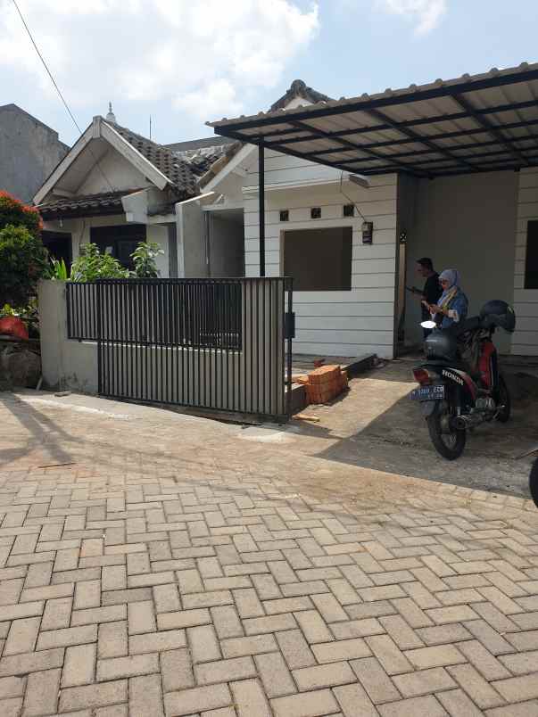 dijual rumah baru renovasi dekat tol dan kampus