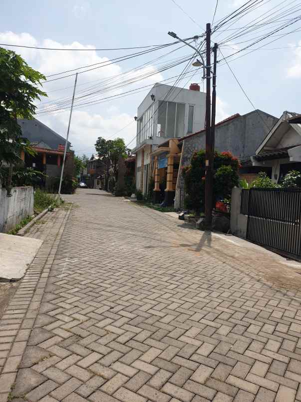 dijual rumah baru renovasi dekat tol dan kampus