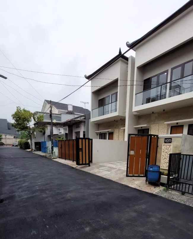 dijual rumah baru semi furnished di kencana loka bsd