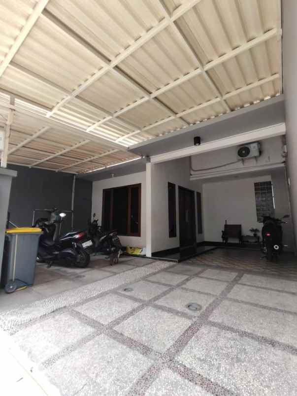 dijual rumah bendungan hilir jakarta pusat