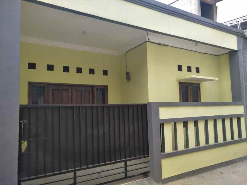 dijual rumah bintara 9