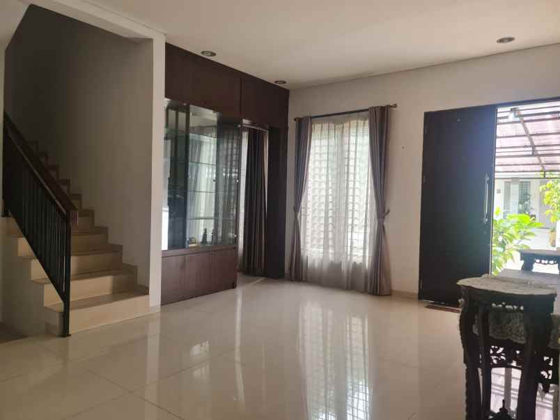 dijual rumah bintaro sektor 9